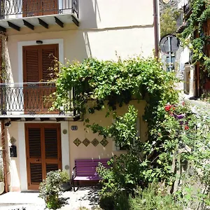 לינה וארוחת בוקר La Casa Del Geko, צ'פאלו